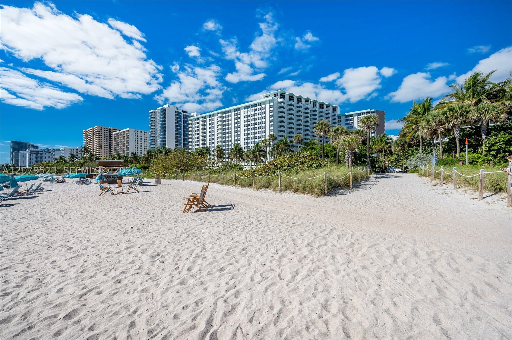 2899 Collins Ave 1505