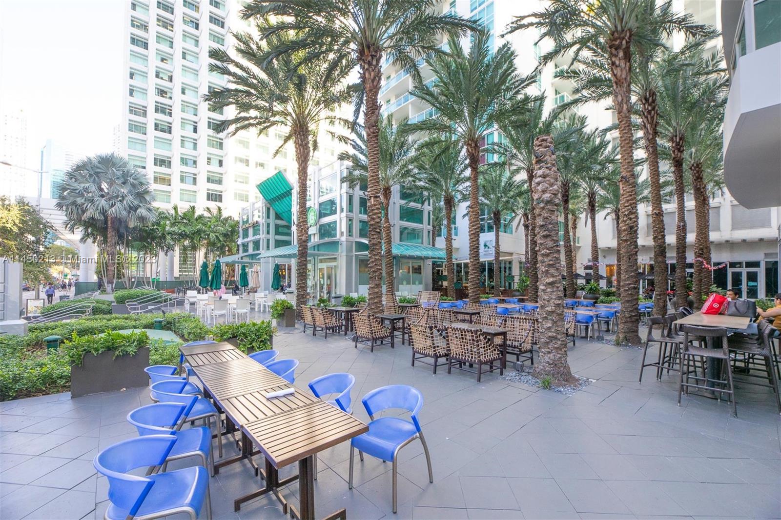 THE PLAZA 901 BRICKELL CO - Residential