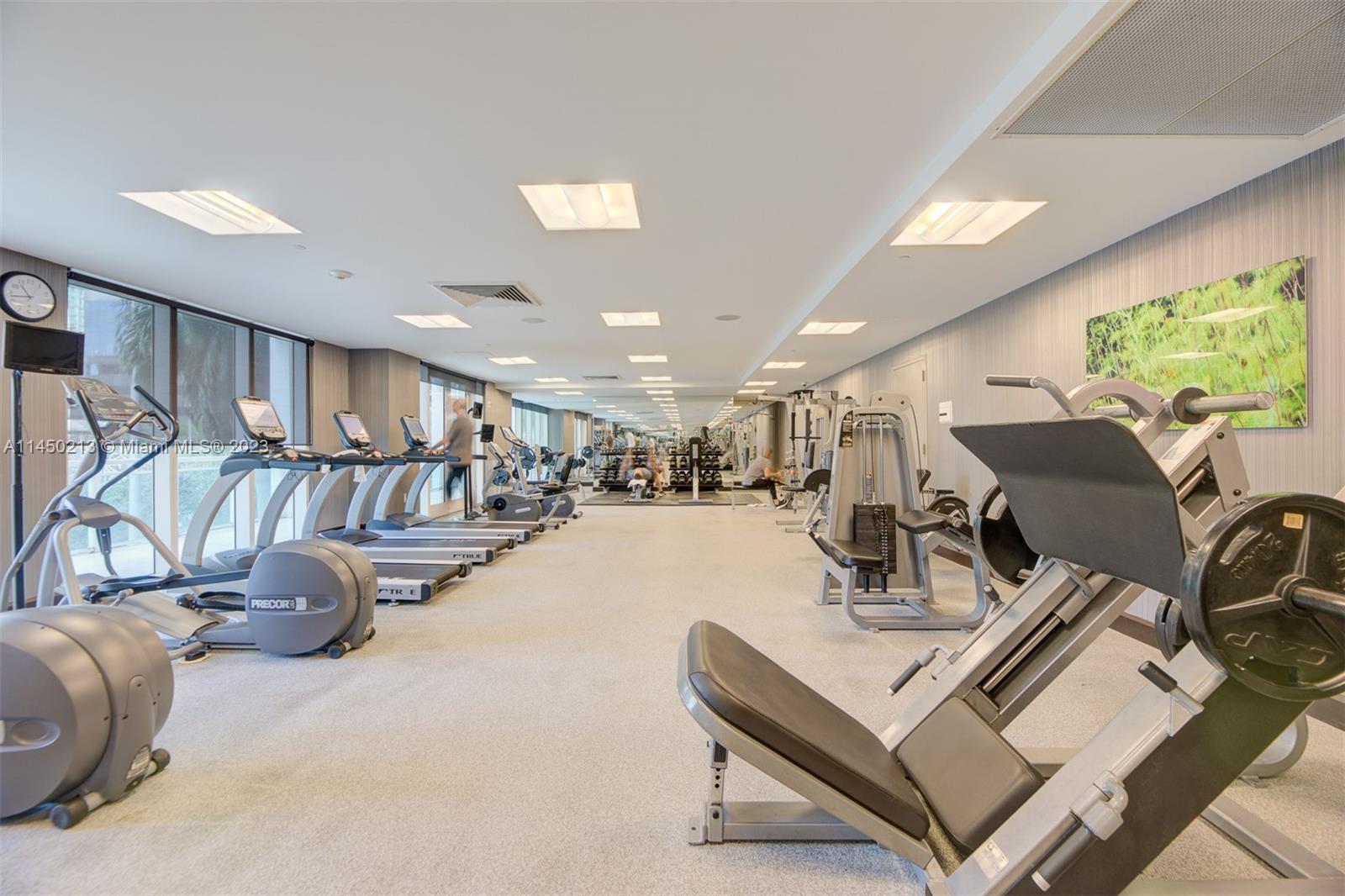 THE PLAZA 901 BRICKELL CO - Residential