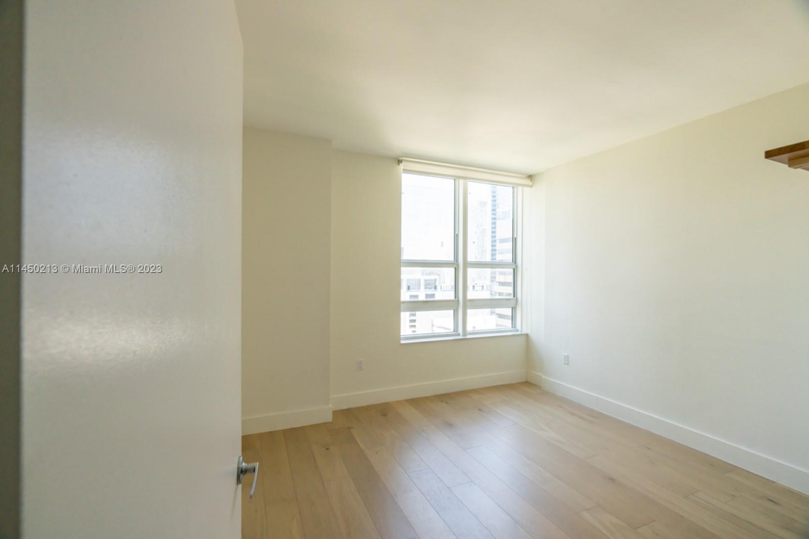 THE PLAZA 901 BRICKELL CO - Residential