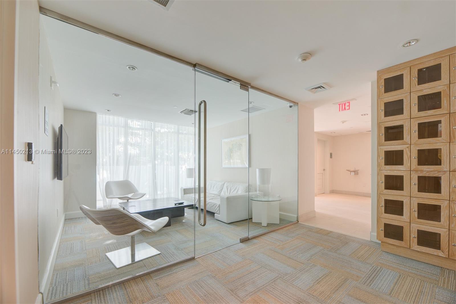 THE PLAZA 901 BRICKELL CO - Residential