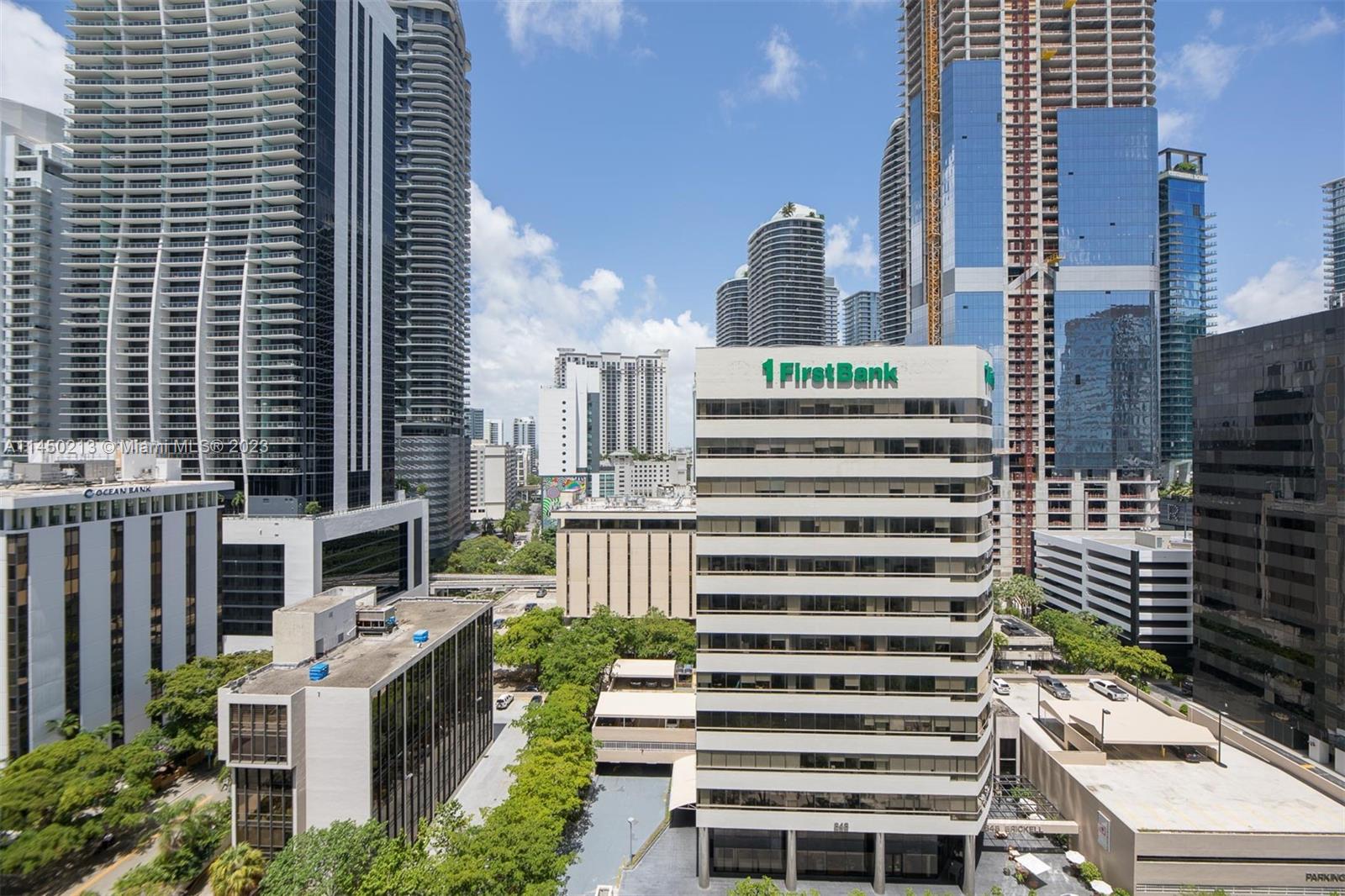 THE PLAZA 901 BRICKELL CO - Residential