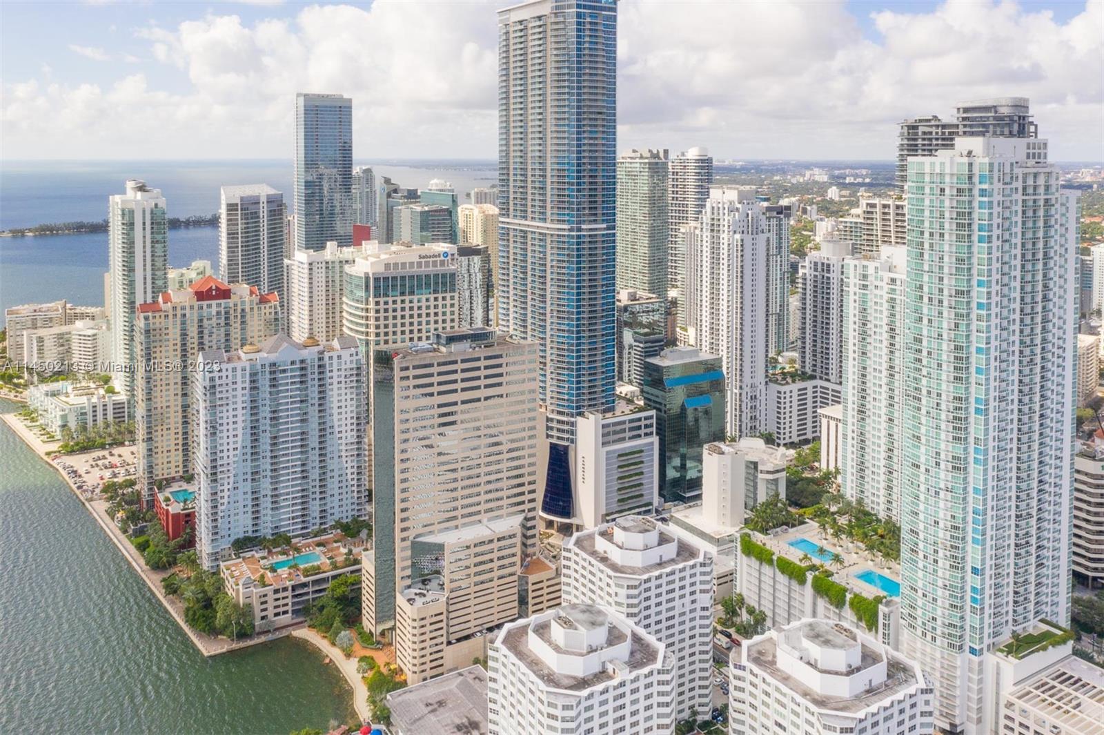 THE PLAZA 901 BRICKELL CO - Residential