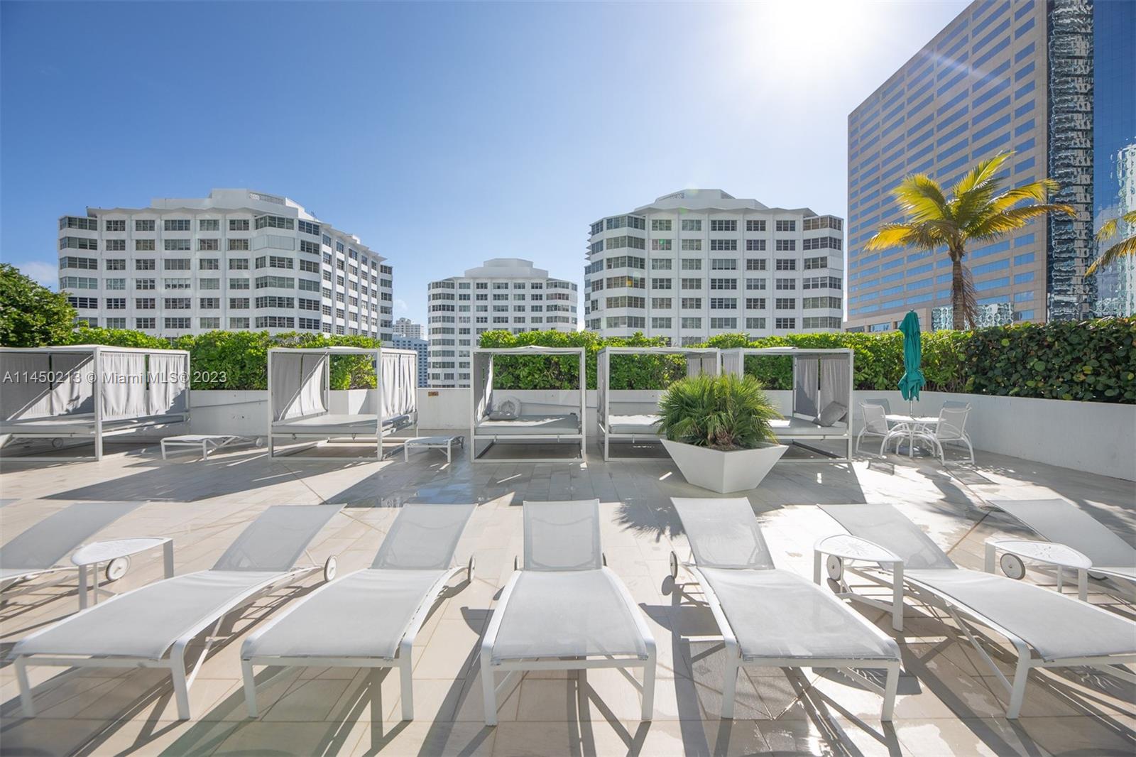 THE PLAZA 901 BRICKELL CO - Residential