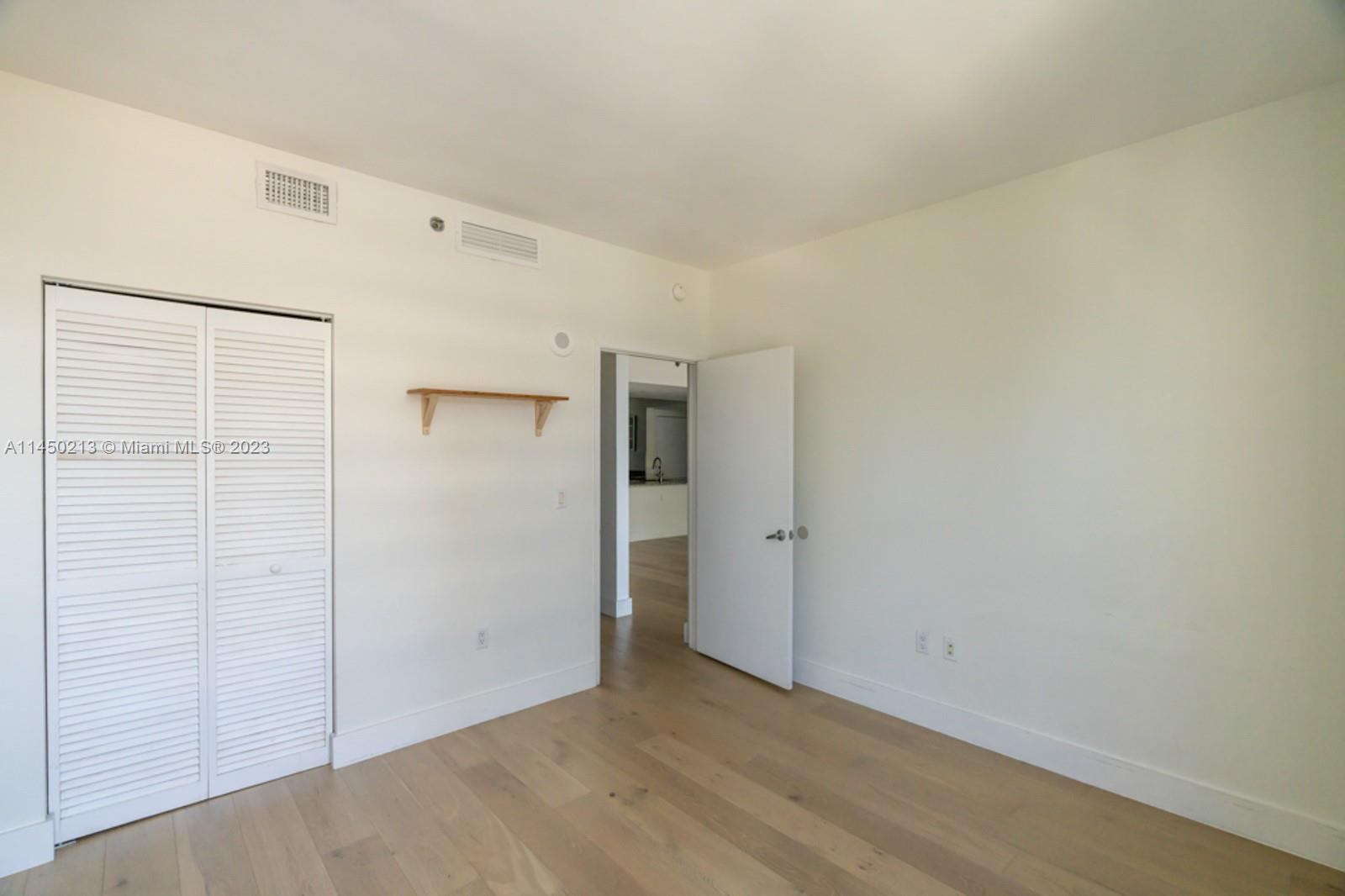 THE PLAZA 901 BRICKELL CO - Residential