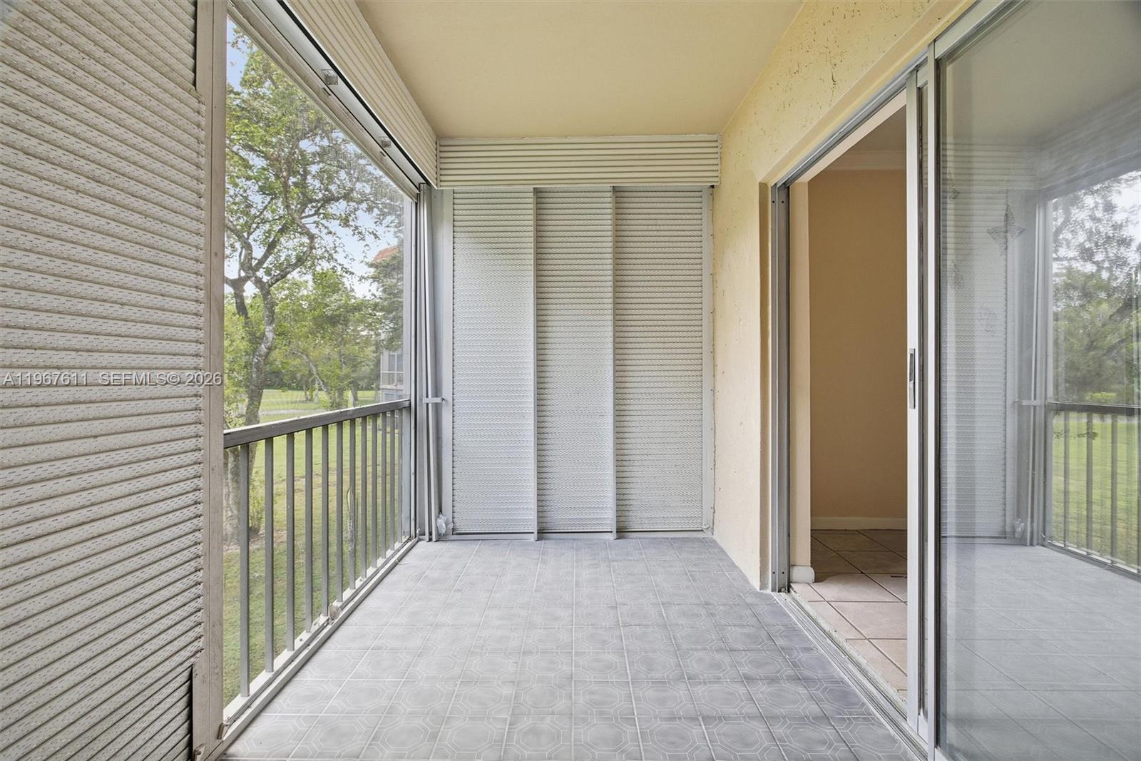 INVERRARY COUNTRY CLUB - Residential