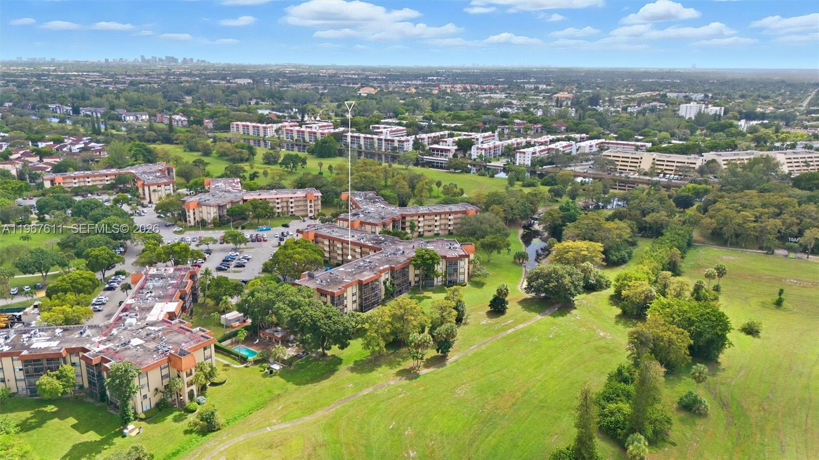 INVERRARY COUNTRY CLUB - Residential