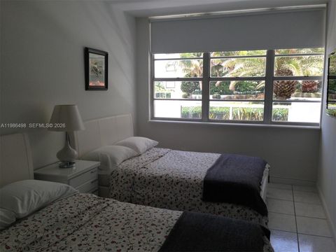 100 Lincoln Rd 336 Miami Beach FL 33139