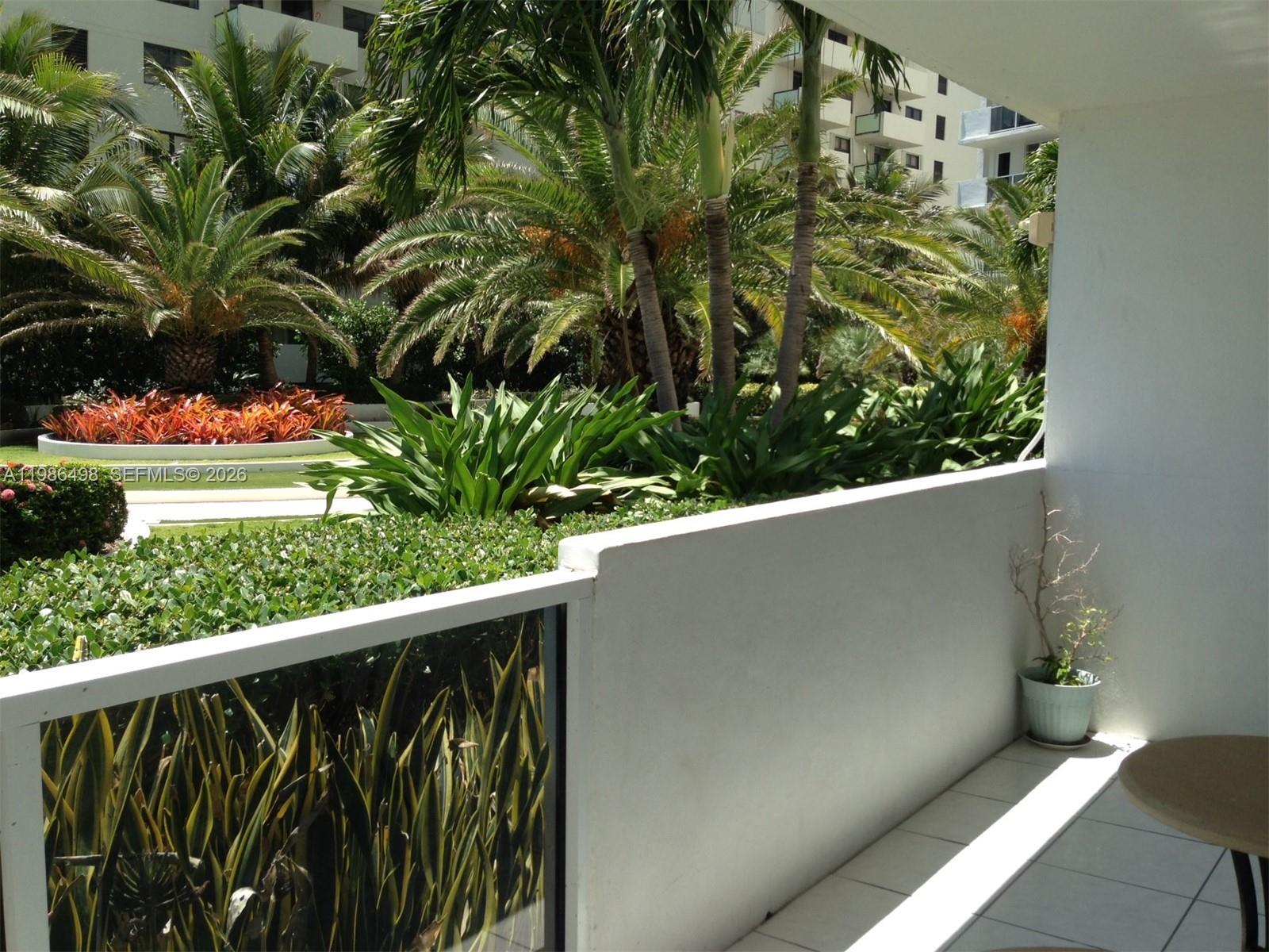 THE DECOPLAGE CONDO - Residential Lease