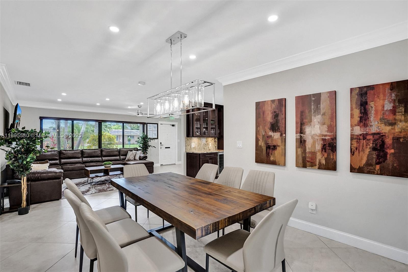 HOLLYWOOD HILLS - Residential Lease