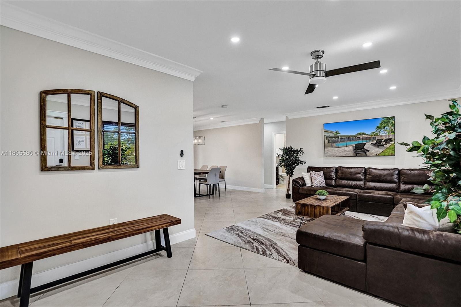 HOLLYWOOD HILLS - Residential Lease