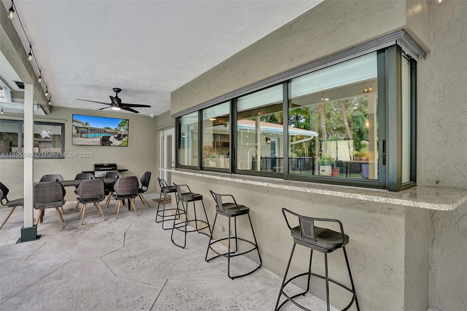 HOLLYWOOD HILLS - Residential Lease