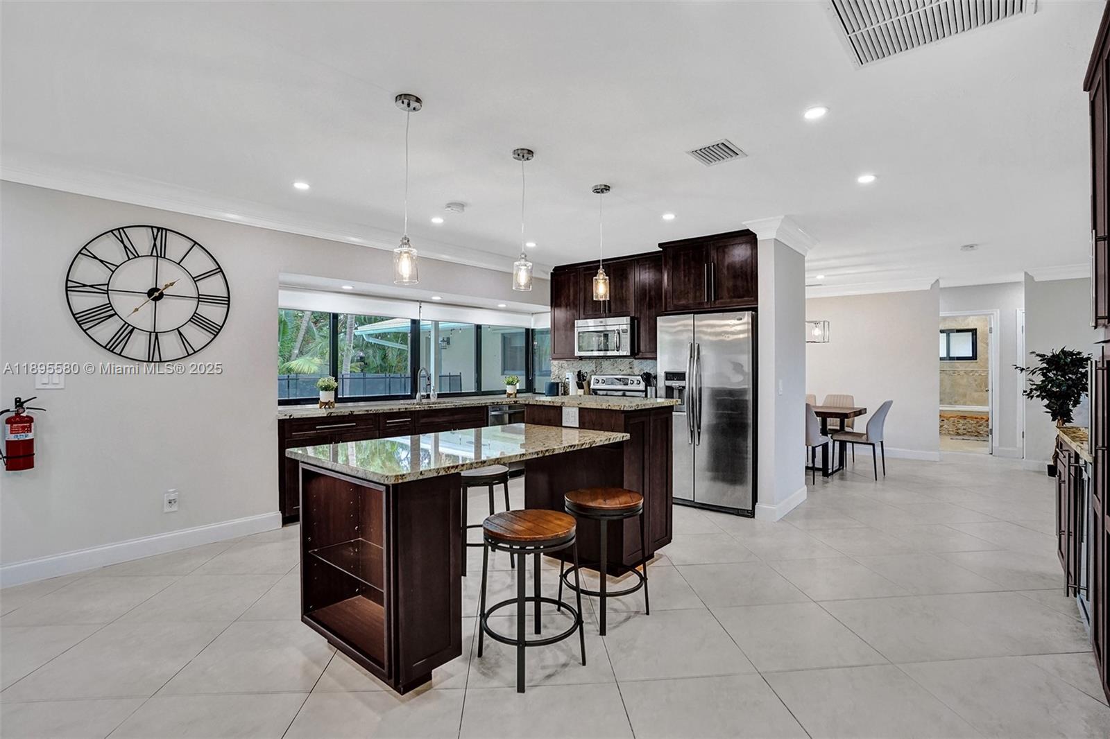HOLLYWOOD HILLS - Residential Lease