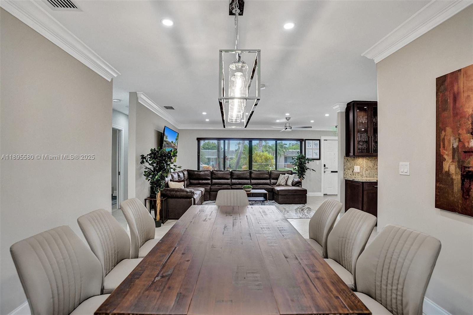 HOLLYWOOD HILLS - Residential Lease