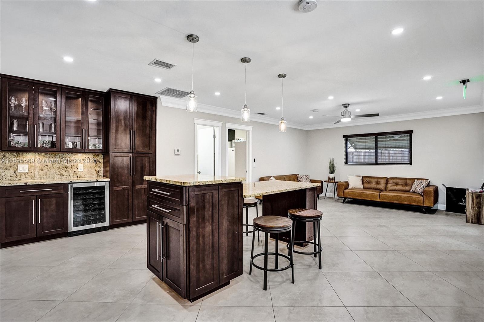 HOLLYWOOD HILLS - Residential Lease