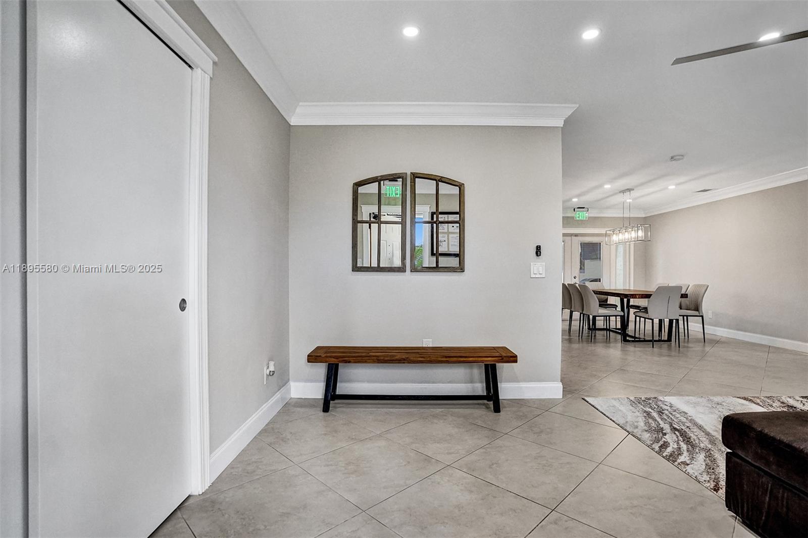 HOLLYWOOD HILLS - Residential Lease