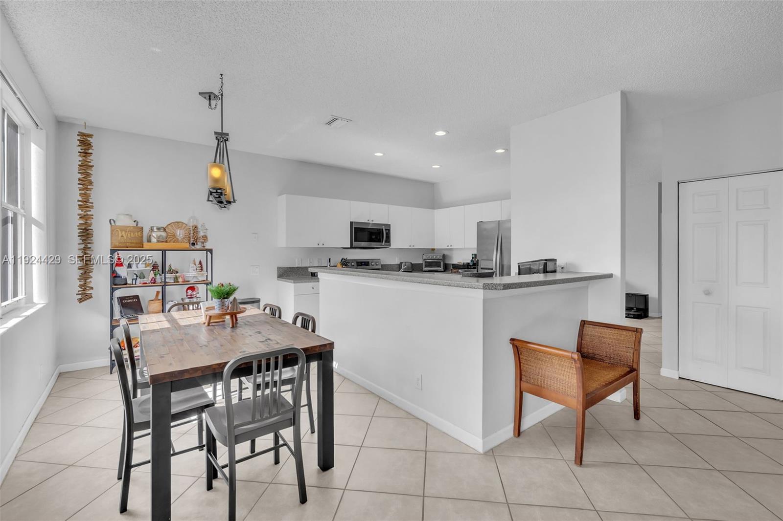 SECTOR 2-PARCELS 1 2 3 4 - Residential Lease