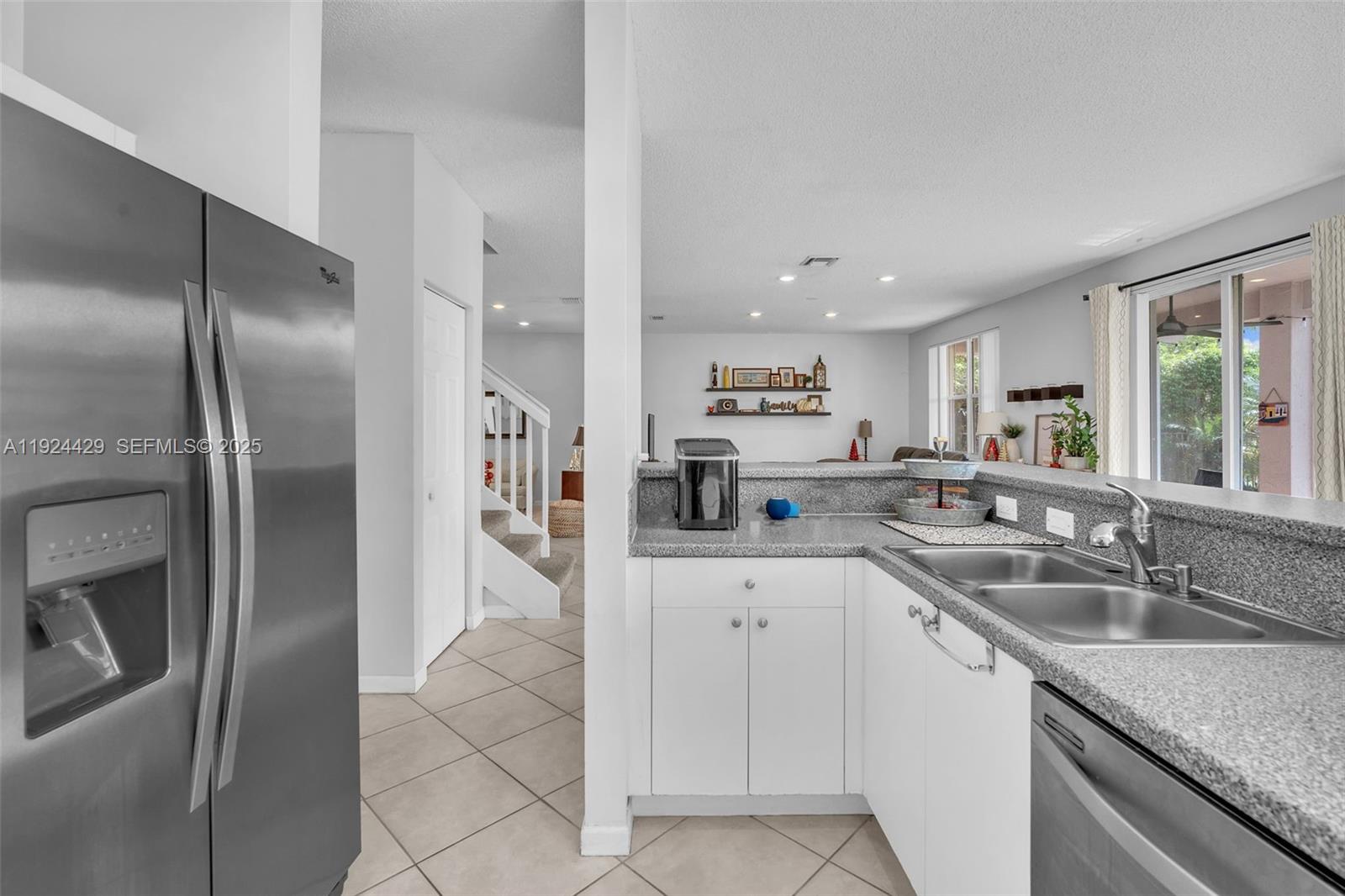 SECTOR 2-PARCELS 1 2 3 4 - Residential Lease