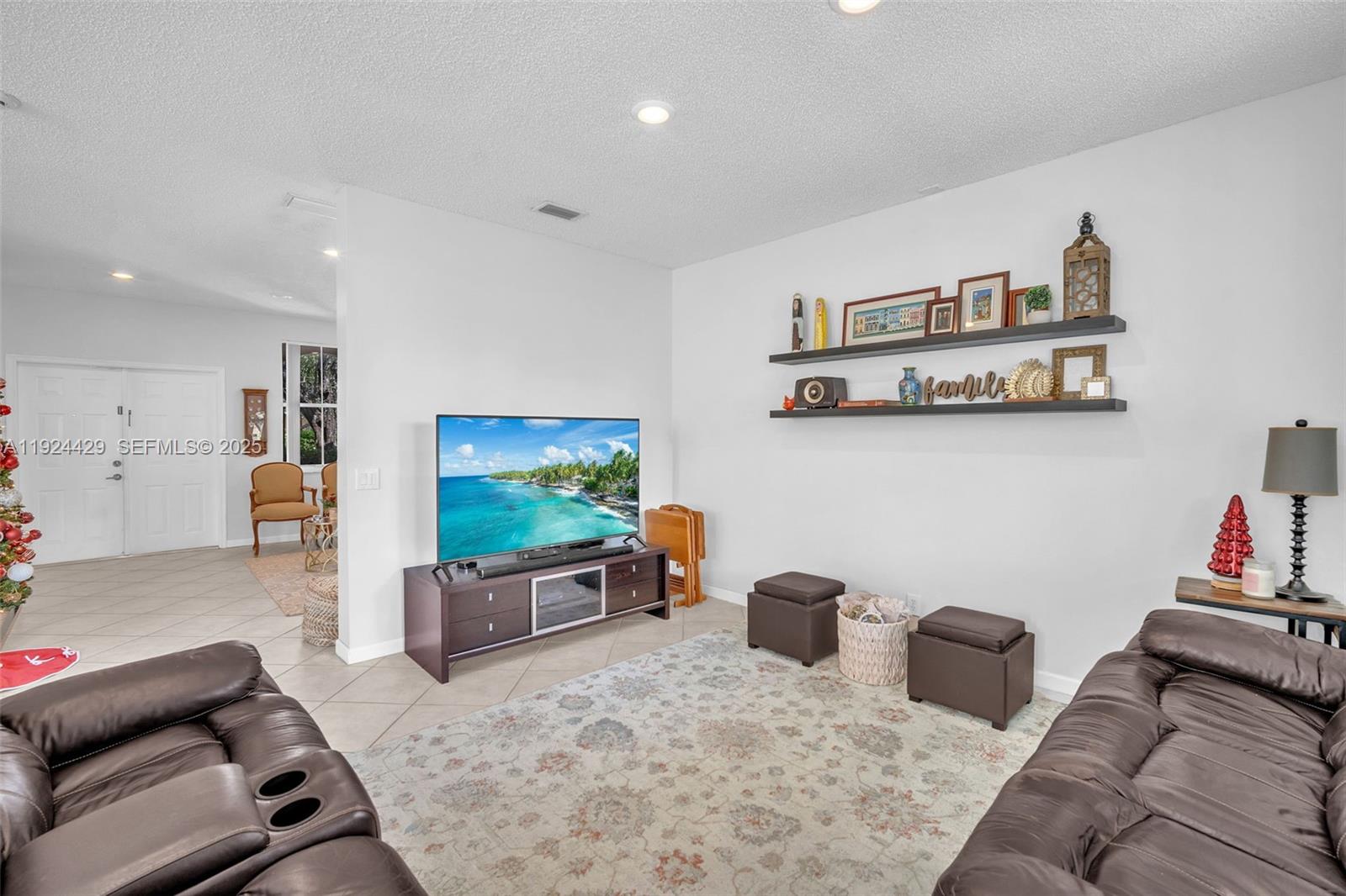 SECTOR 2-PARCELS 1 2 3 4 - Residential Lease