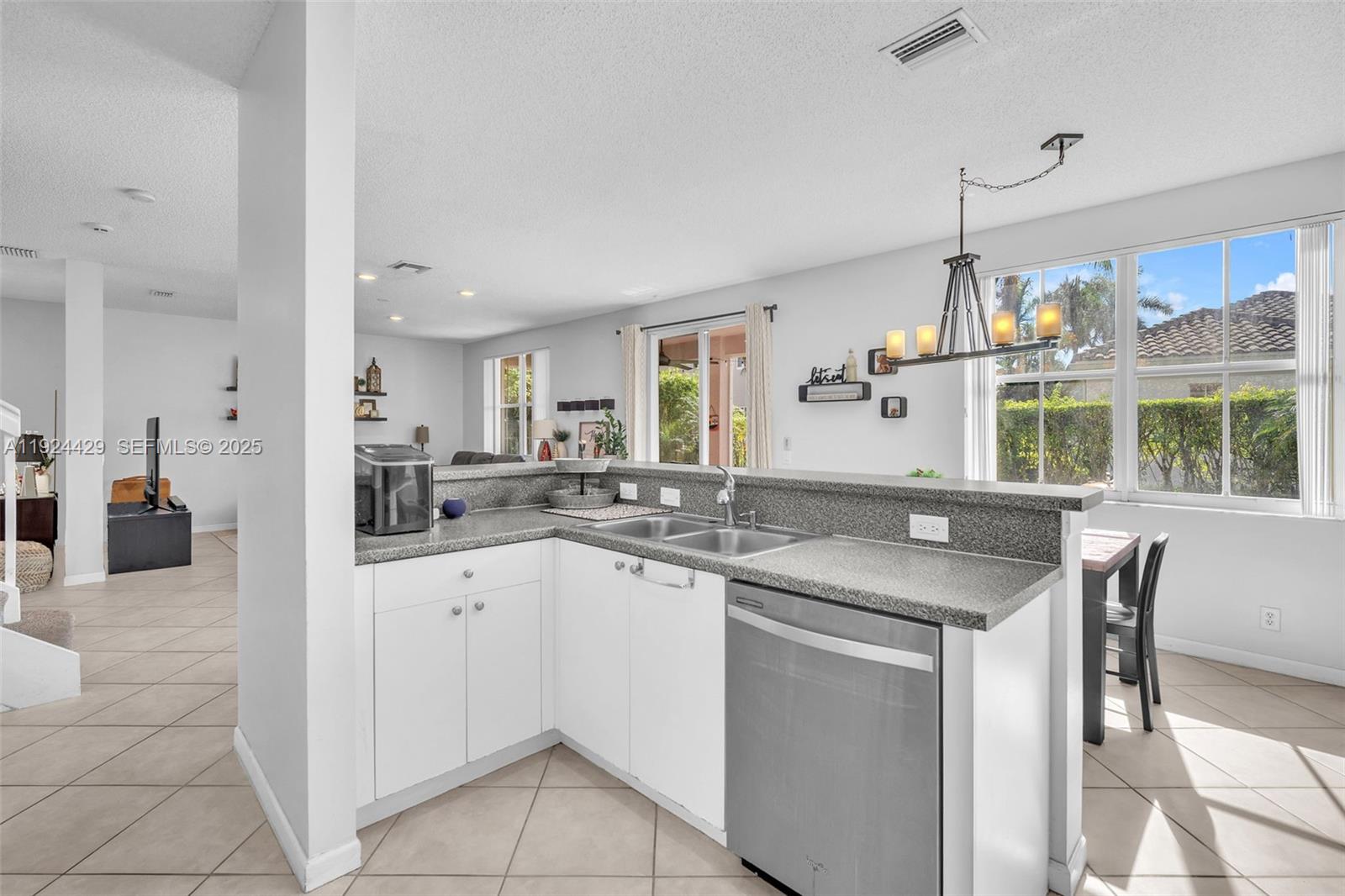 SECTOR 2-PARCELS 1 2 3 4 - Residential Lease