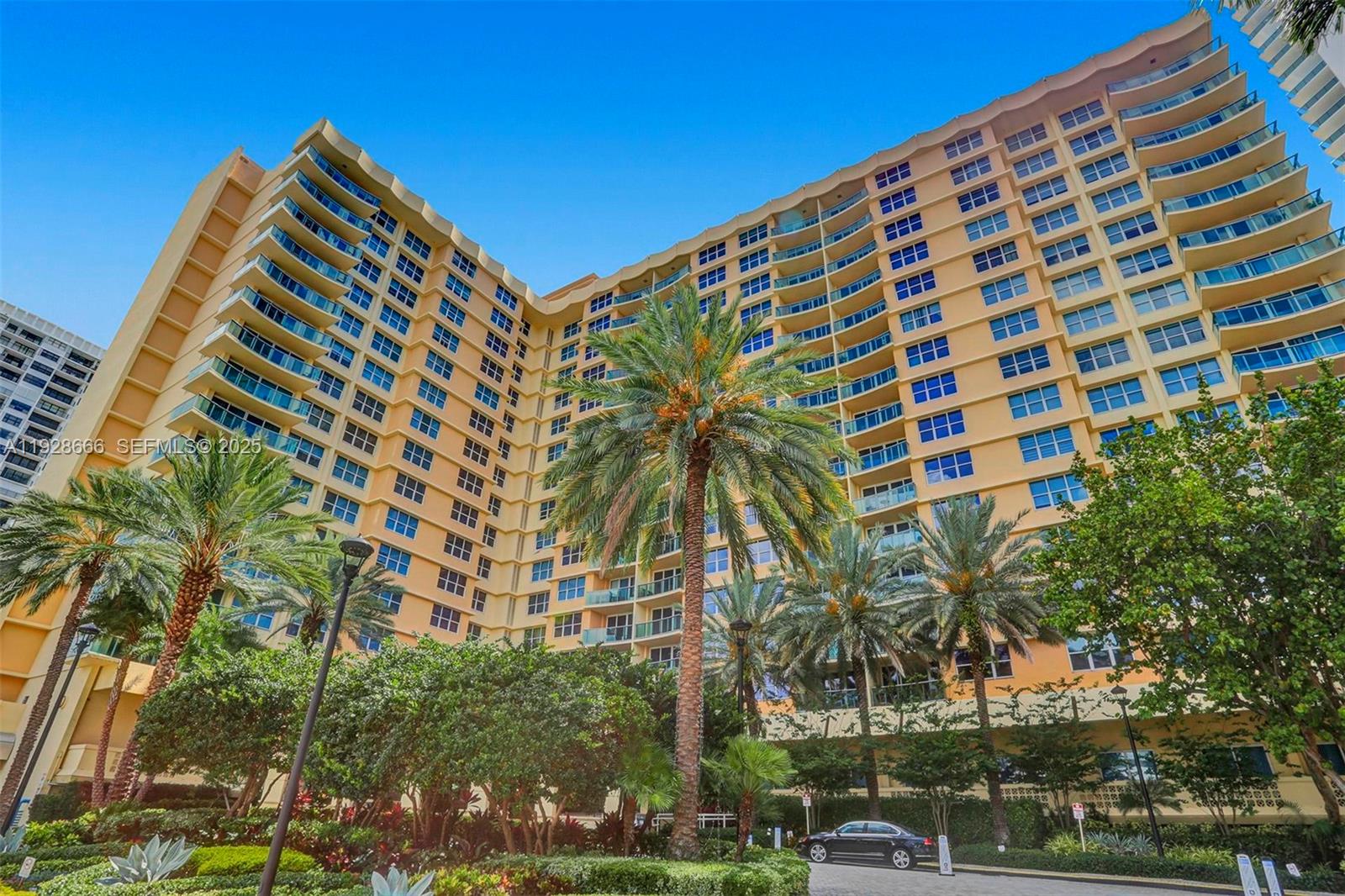 WAVE CONDO - Residential Lease