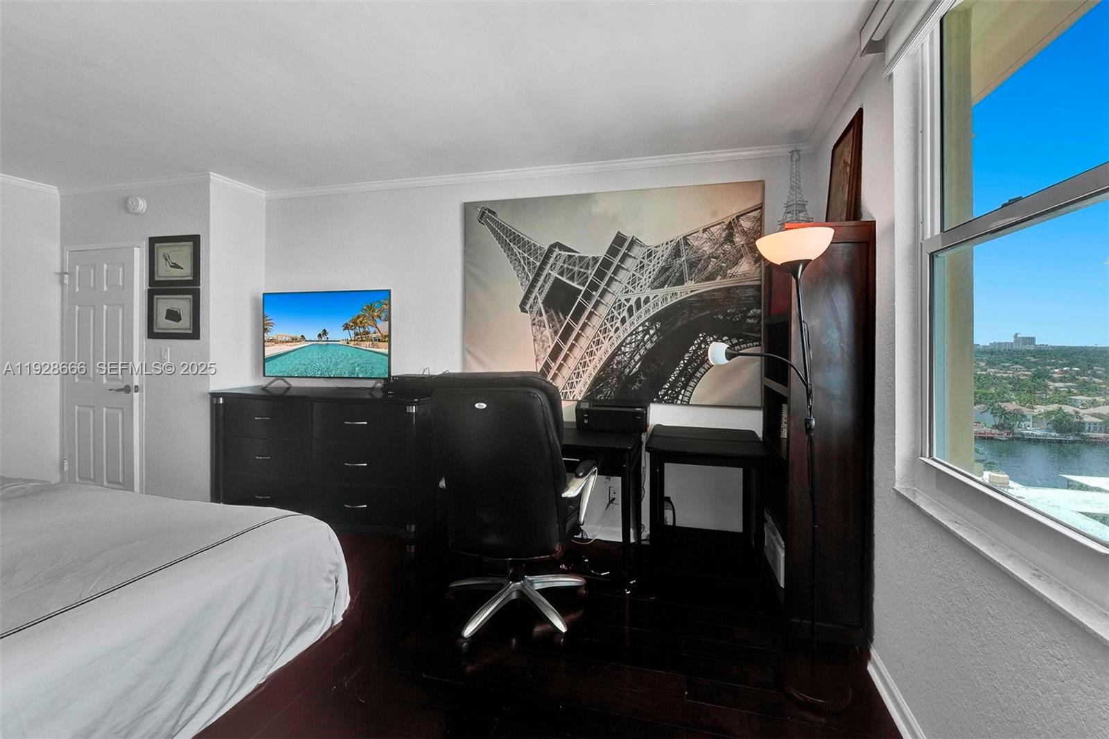 WAVE CONDO - Residential Lease