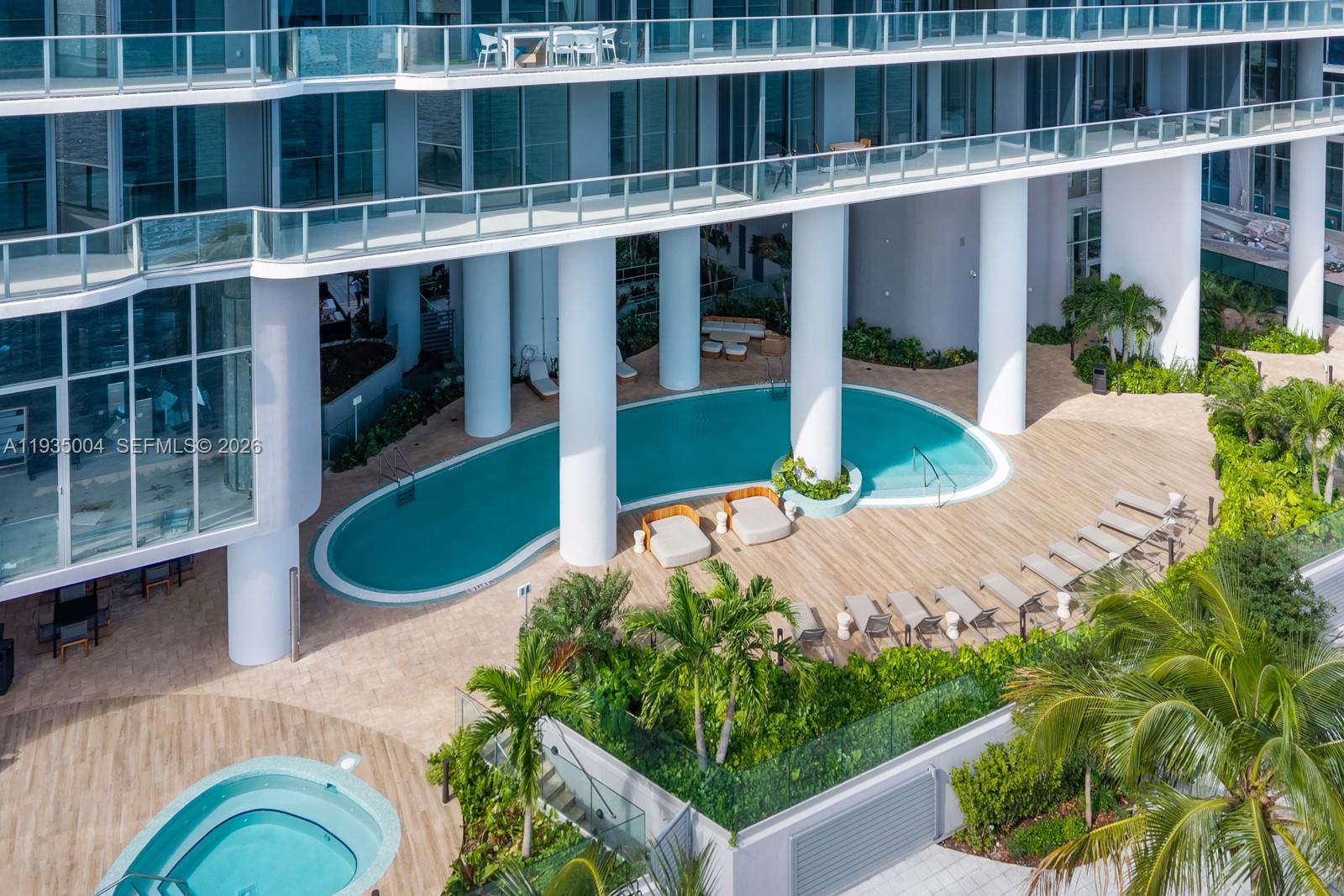 ¤BAY BREEZE - Residential