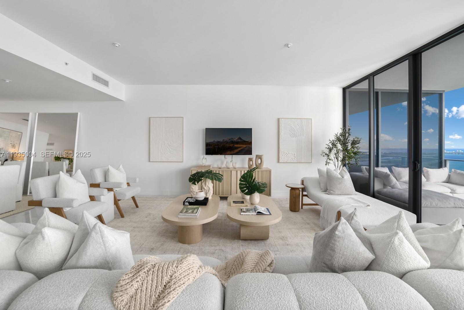 ¤BAY BREEZE - Residential