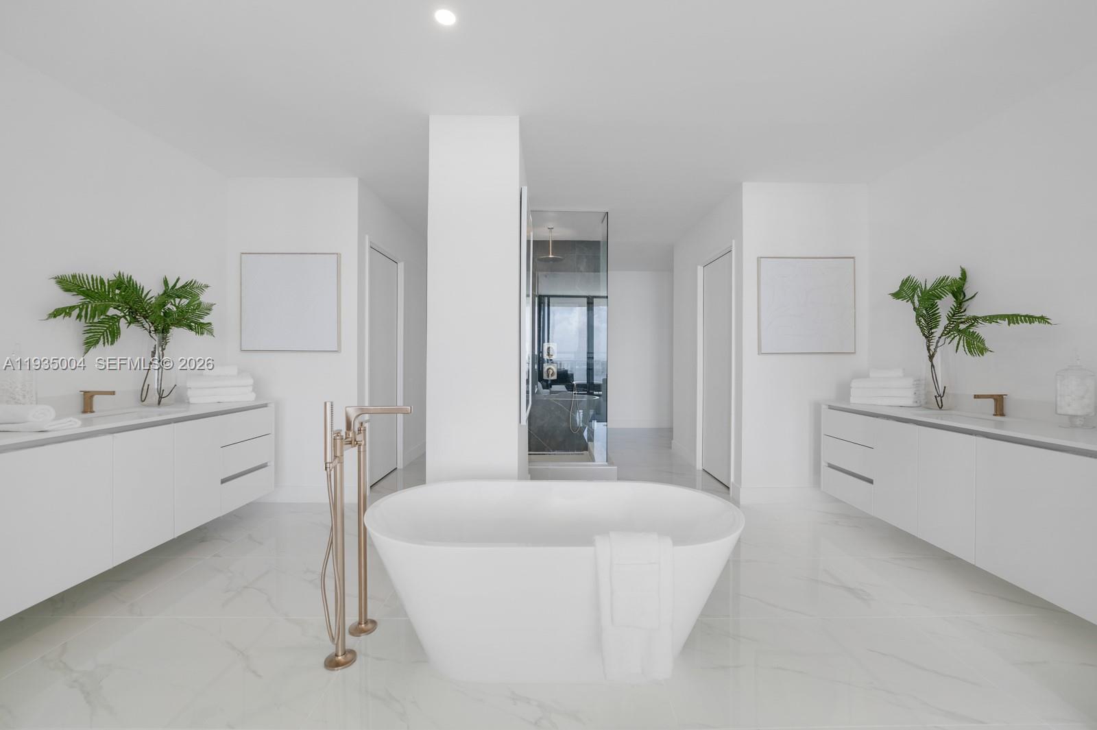 700 NE 24th St PH-5903