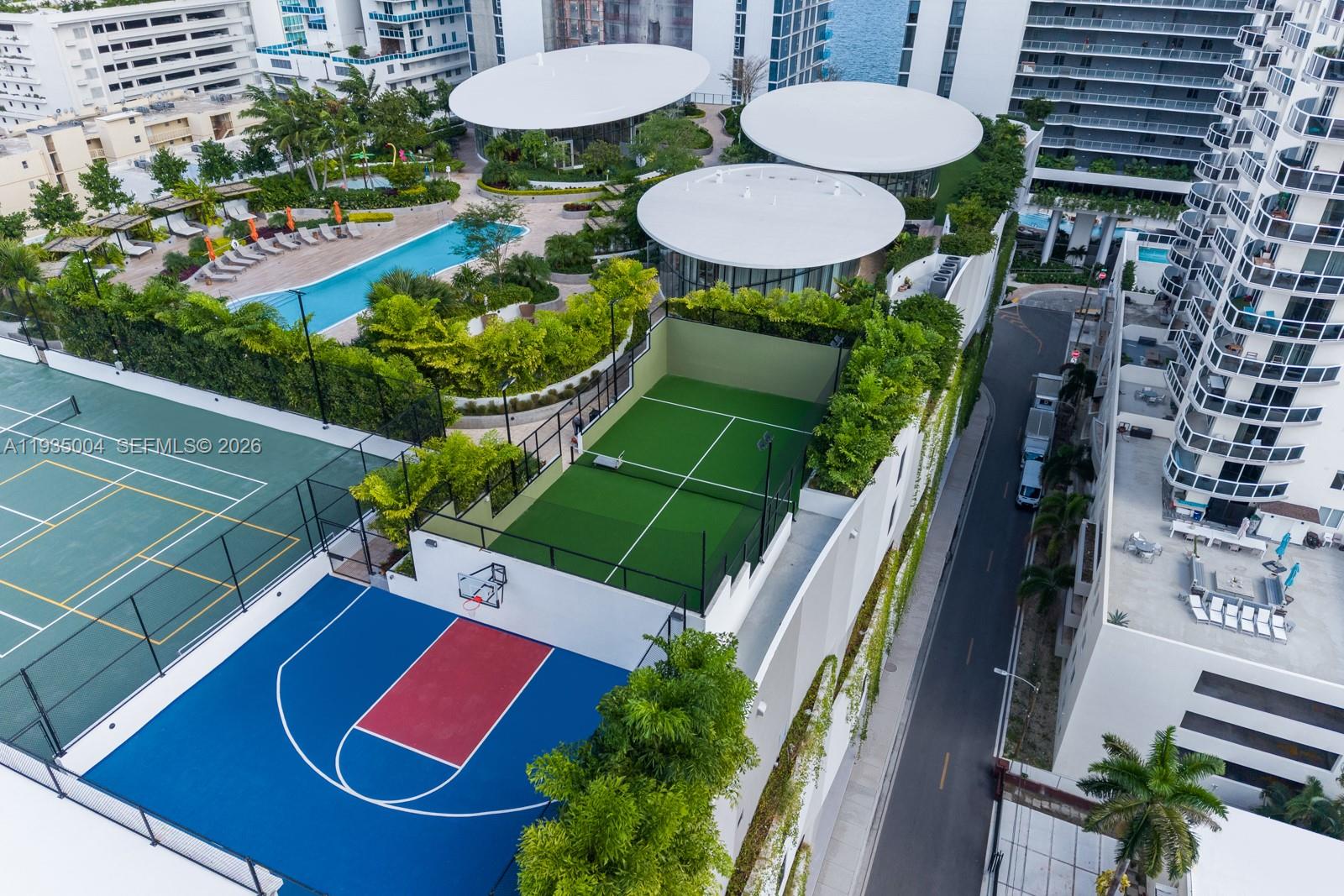 ¤BAY BREEZE - Residential