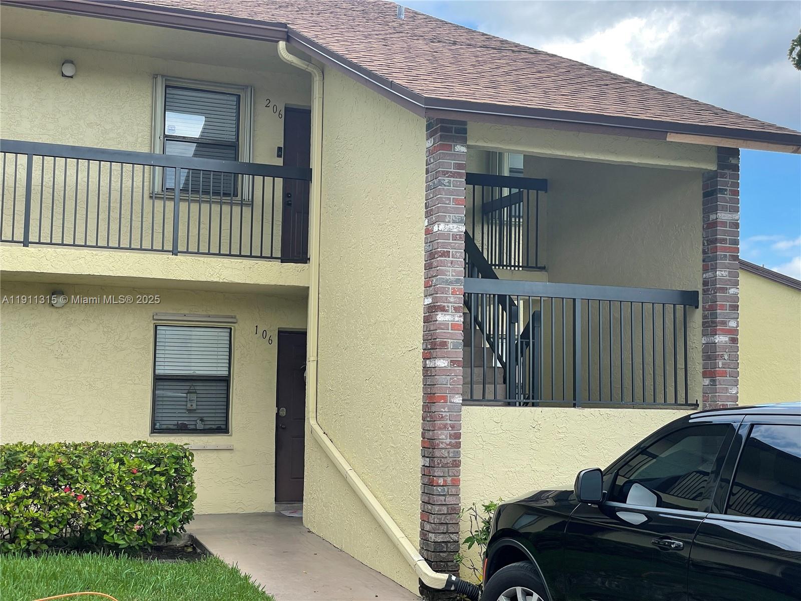 WINDING LAKE 2 AT WELLEBY - Residential Lease