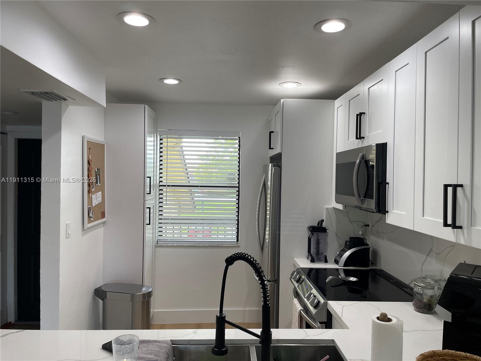 WINDING LAKE 2 AT WELLEBY - Residential Lease