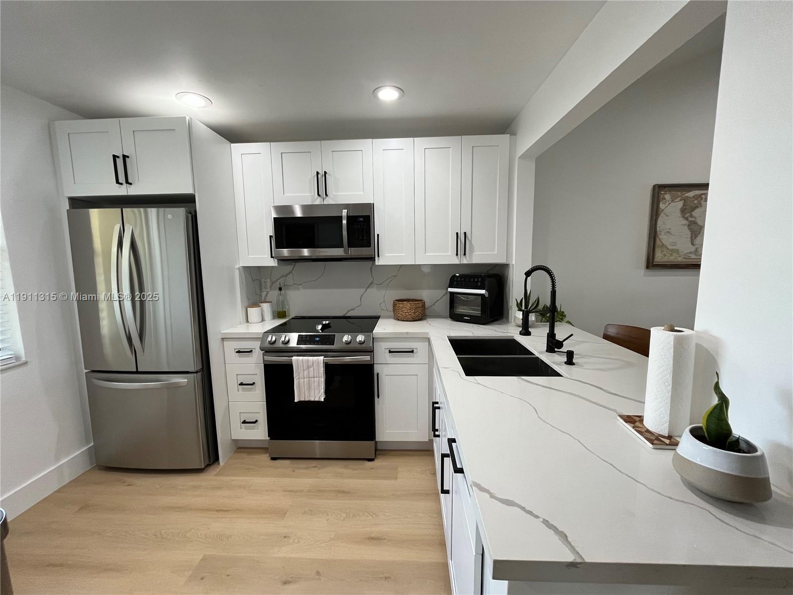 WINDING LAKE 2 AT WELLEBY - Residential Lease