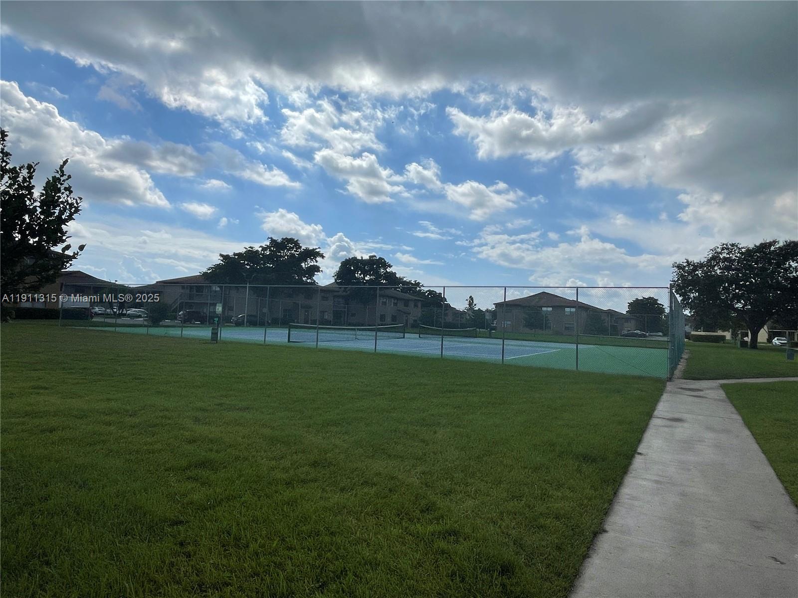 WINDING LAKE 2 AT WELLEBY - Residential Lease