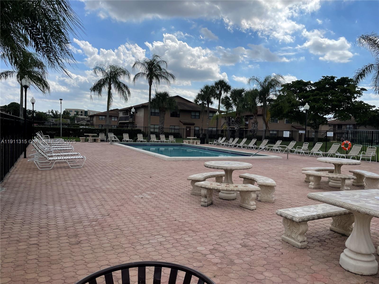 WINDING LAKE 2 AT WELLEBY - Residential Lease