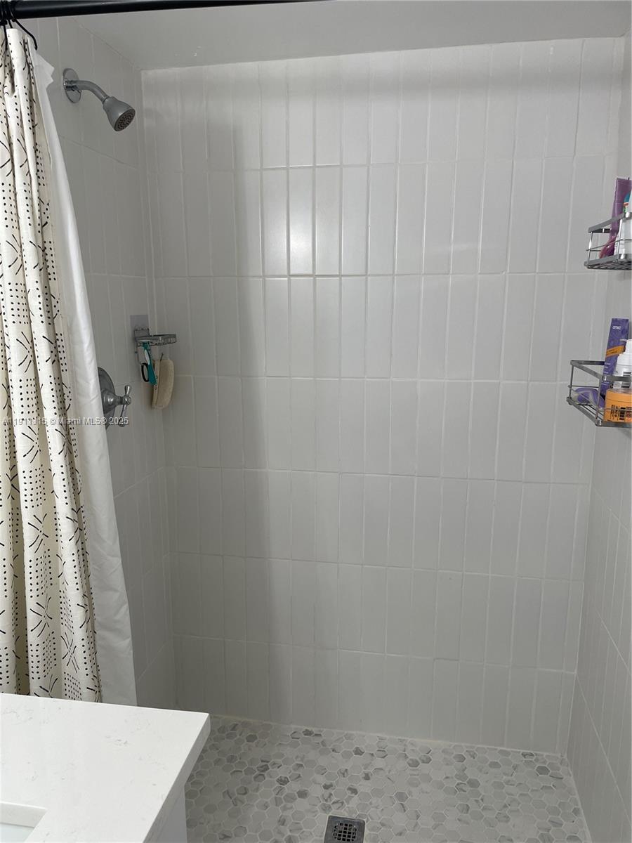 WINDING LAKE 2 AT WELLEBY - Residential Lease