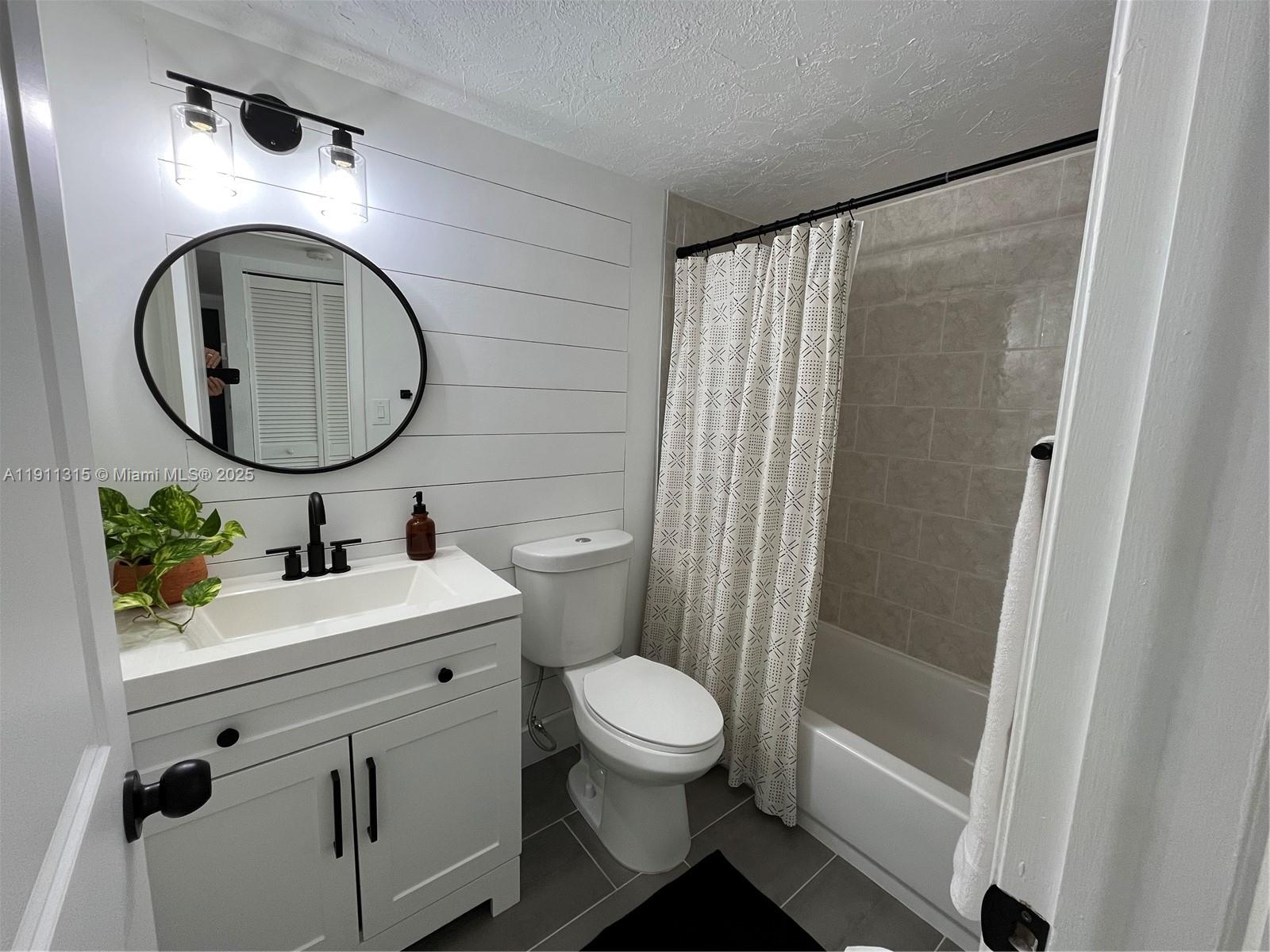 WINDING LAKE 2 AT WELLEBY - Residential Lease