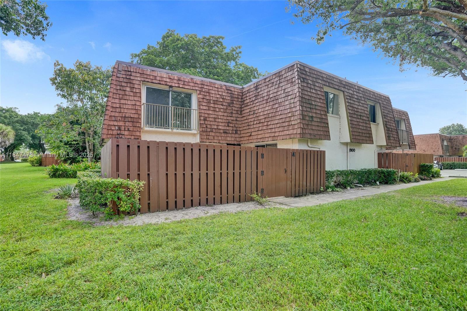 8900 SW 20th Pl A-25