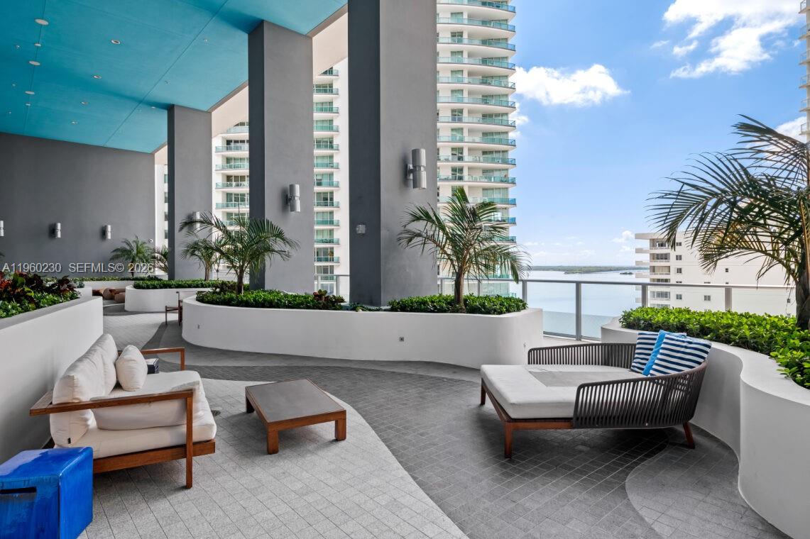 BRICKELLHOUSE CONDO - Residential