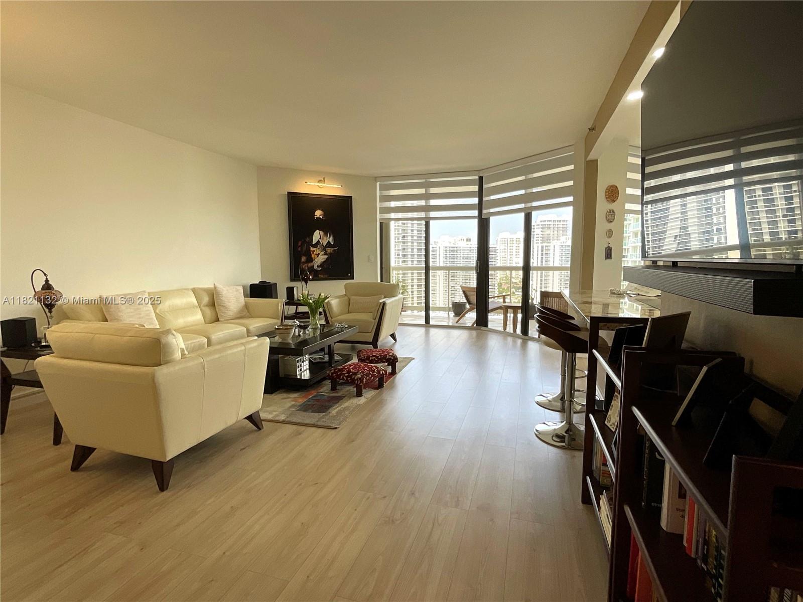 TERRACES NORTH TURNBERRY - Residential