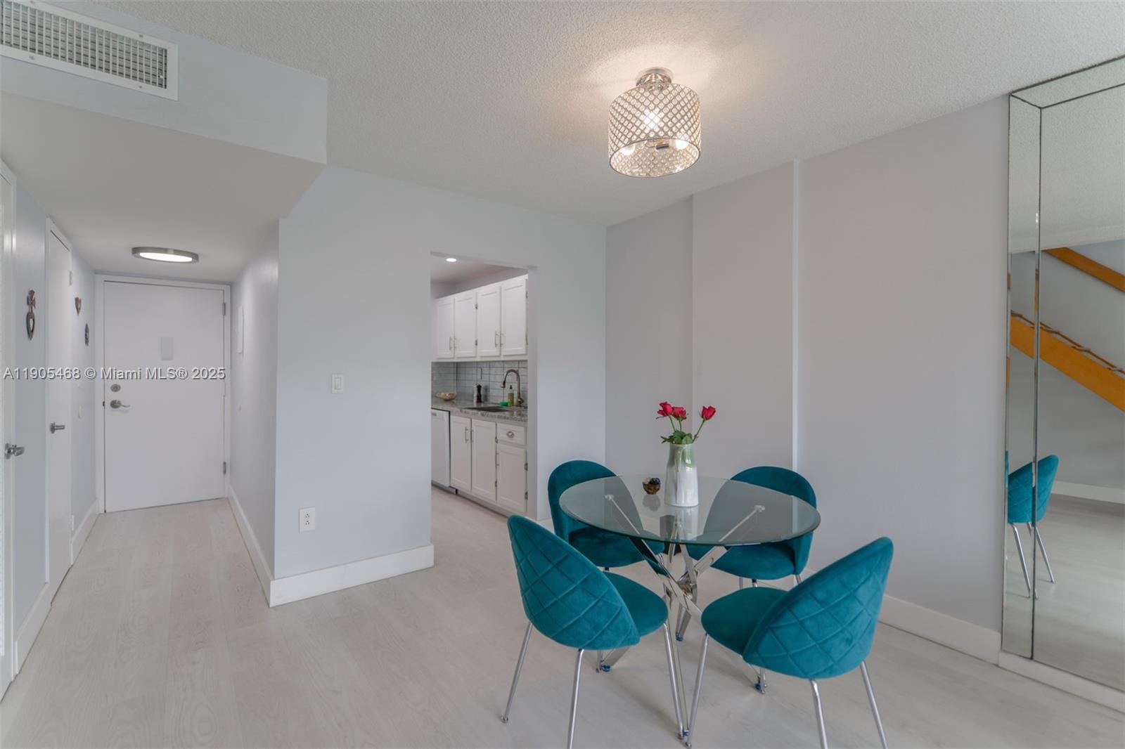 TOWNE ROYALE CONDO - Residential