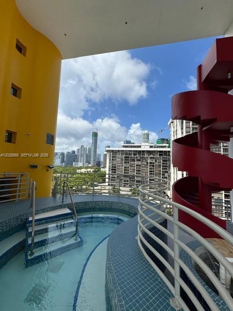 ATLANTIS ON BRICKELL COND - Residential