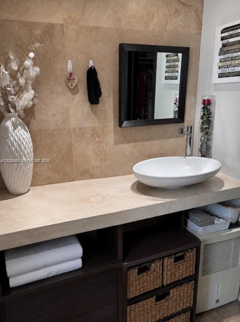 ATLANTIS ON BRICKELL COND - Residential