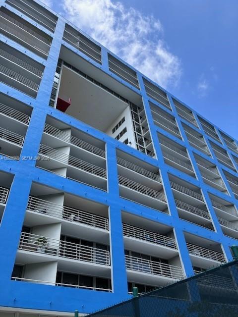ATLANTIS ON BRICKELL COND - Residential
