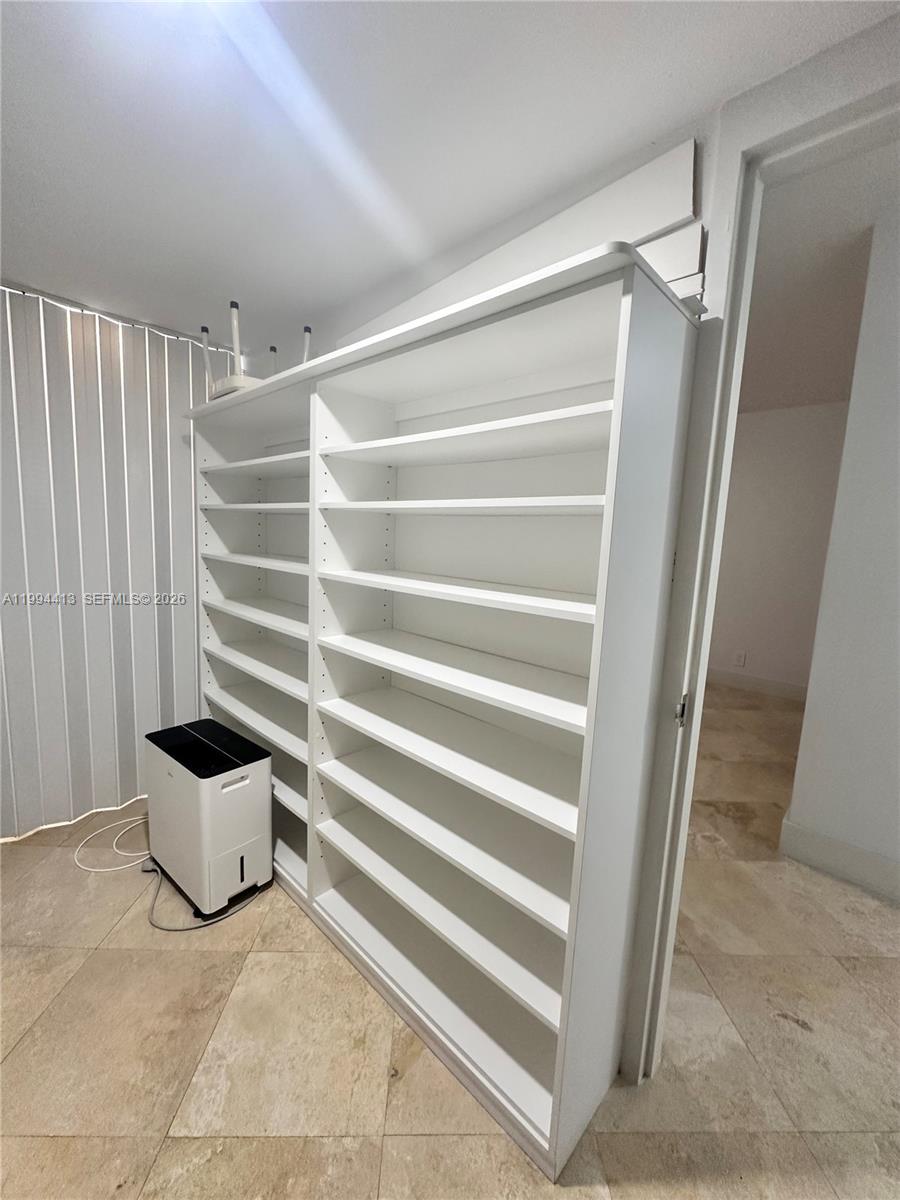 FOUR WINDS CONDO - Residential Lease