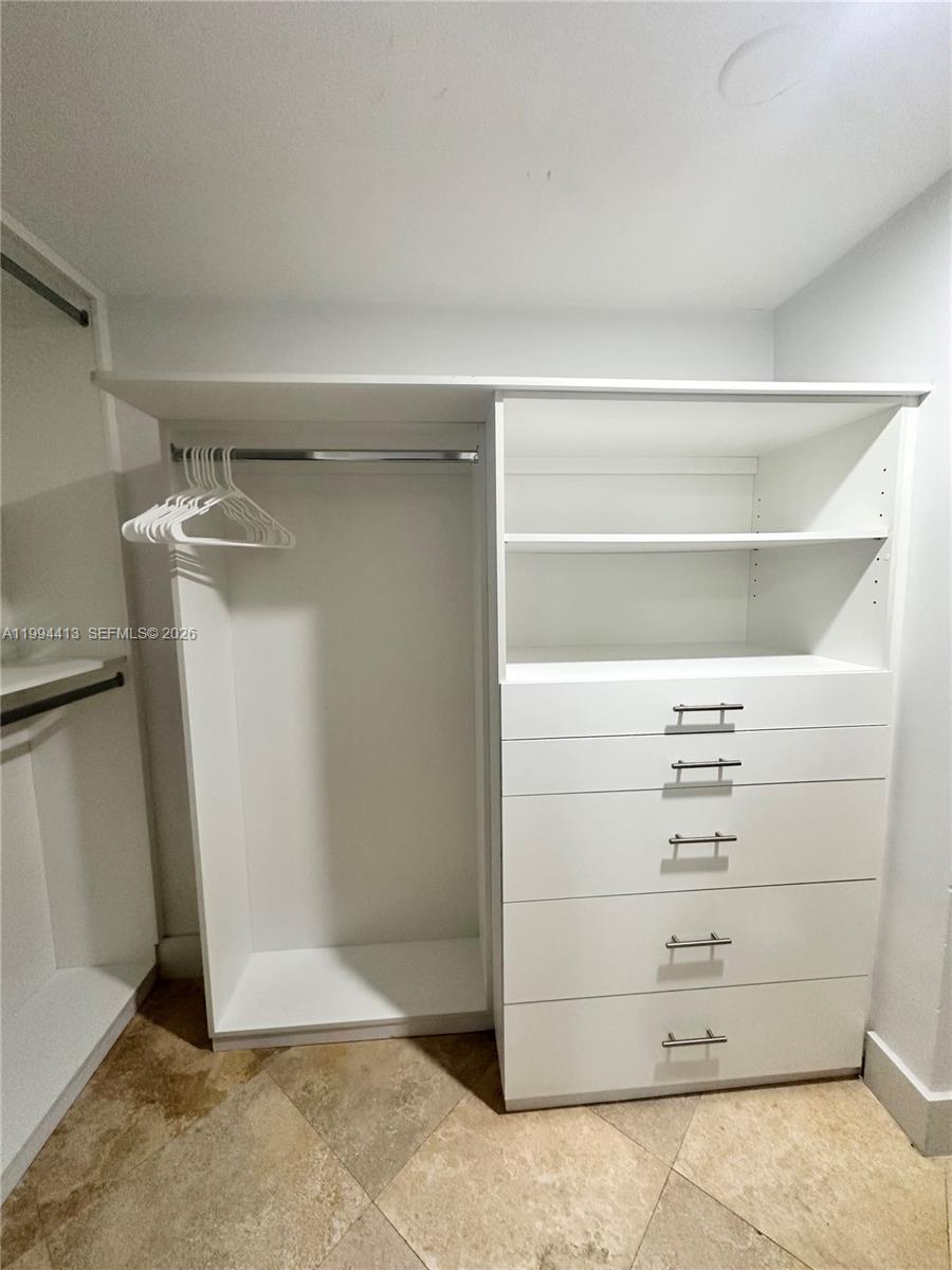 FOUR WINDS CONDO - Residential Lease