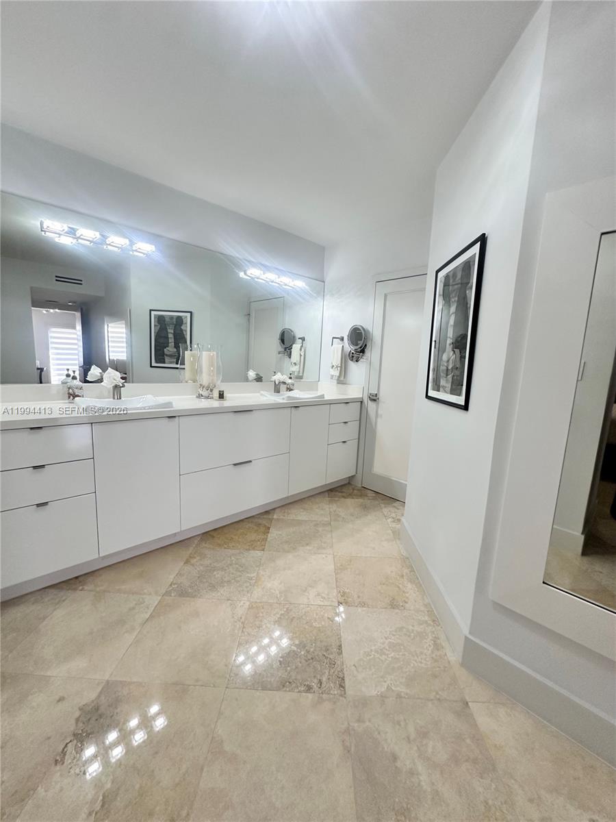 FOUR WINDS CONDO - Residential Lease