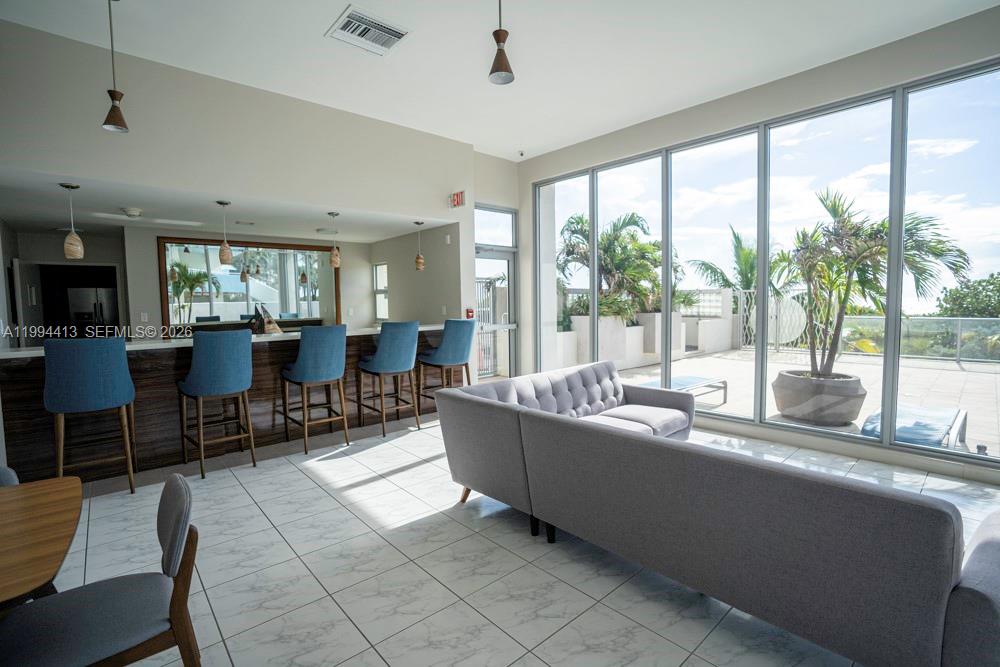 FOUR WINDS CONDO - Residential Lease