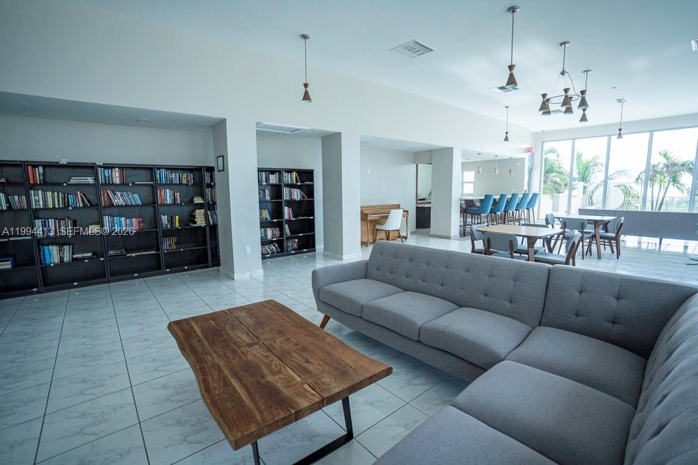 FOUR WINDS CONDO - Residential Lease