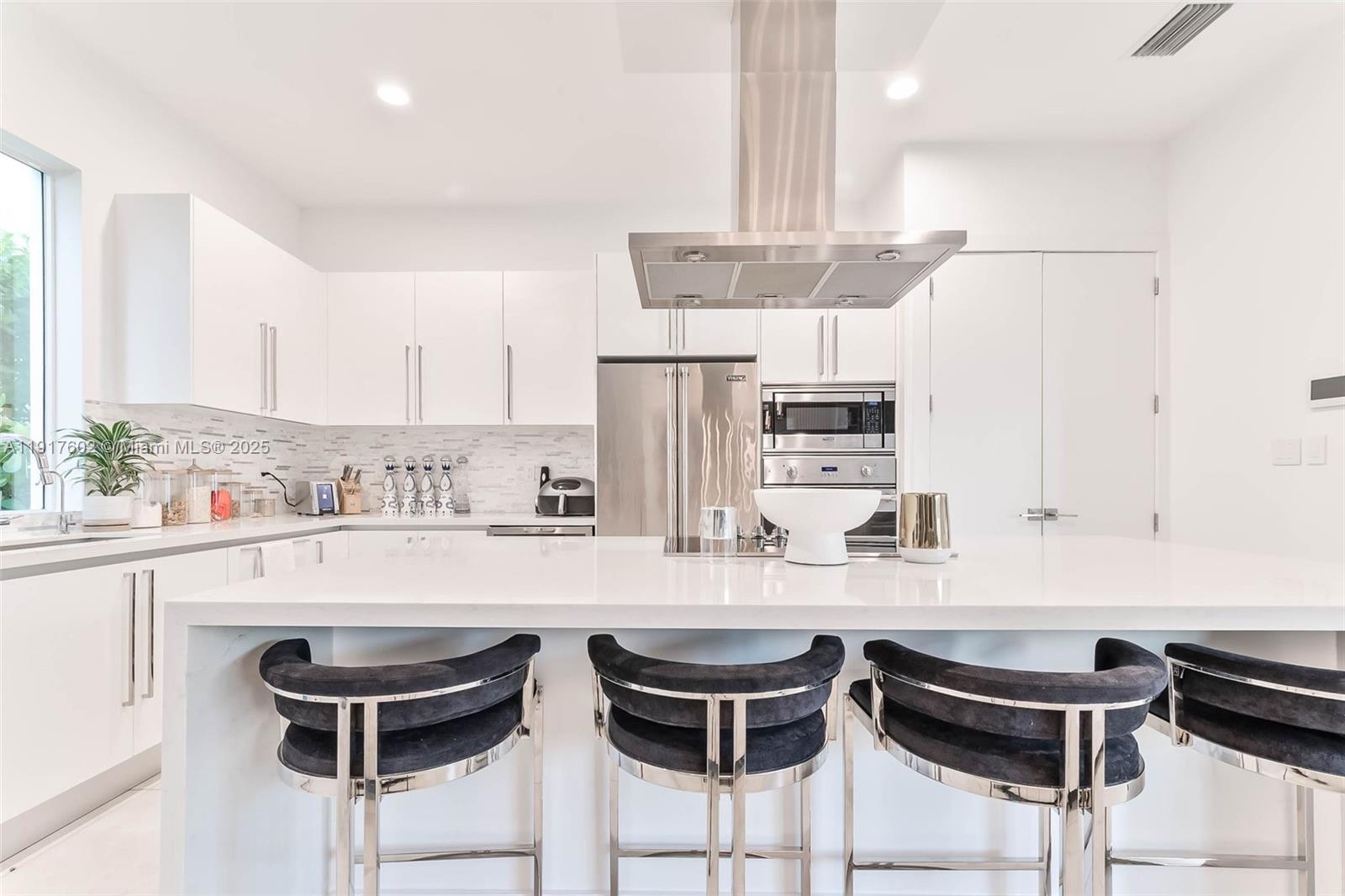 DORAL COMMONS RESIDENTIAL - Residential Lease